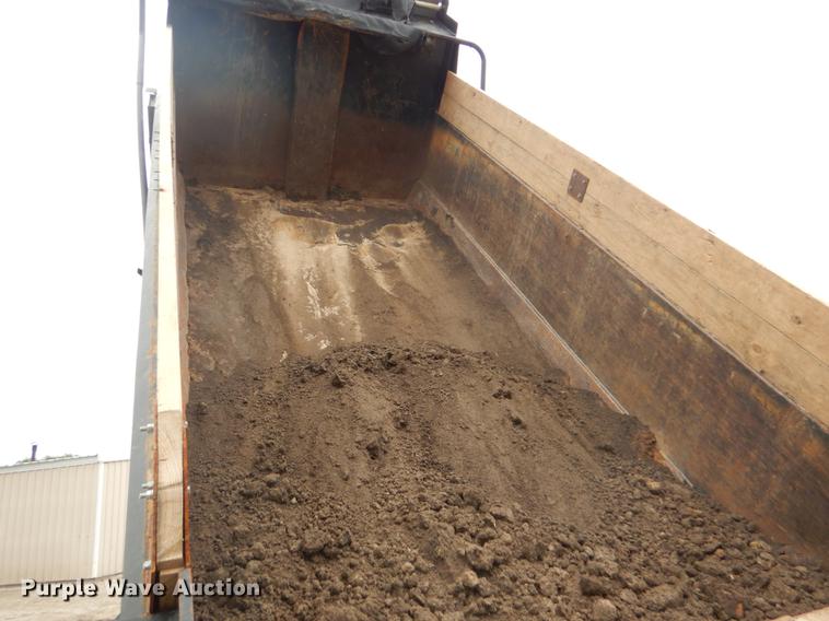 image for item DE1274 1984 Am General M931A2 dump truck