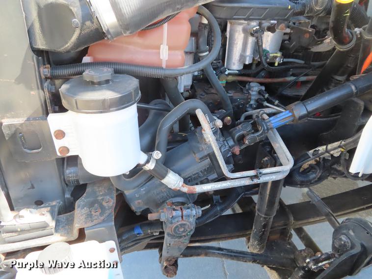 image for item DE3537 2013 International DuraStar 4300 service truck with crane