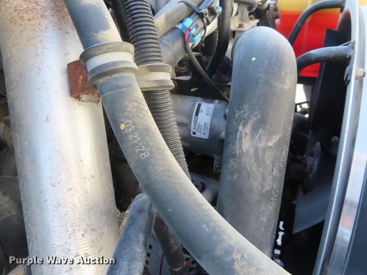 image for item DE3537 2013 International DuraStar 4300 service truck with crane