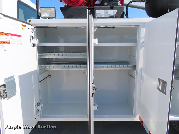 image for item DE3537 2013 International DuraStar 4300 service truck with crane