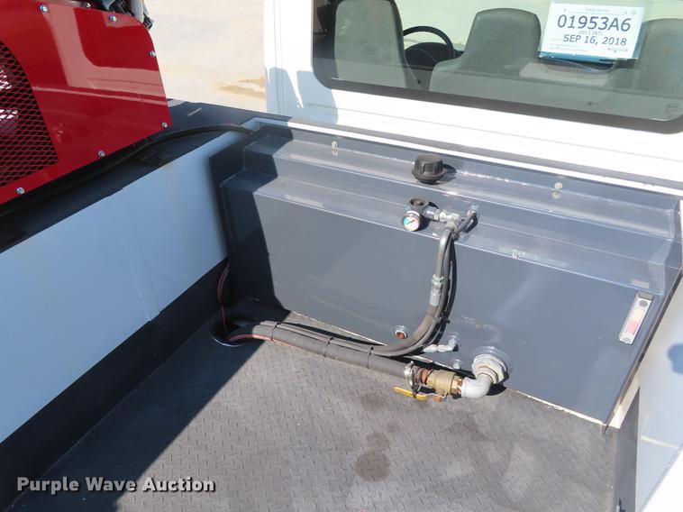 image for item DE3537 2013 International DuraStar 4300 service truck with crane