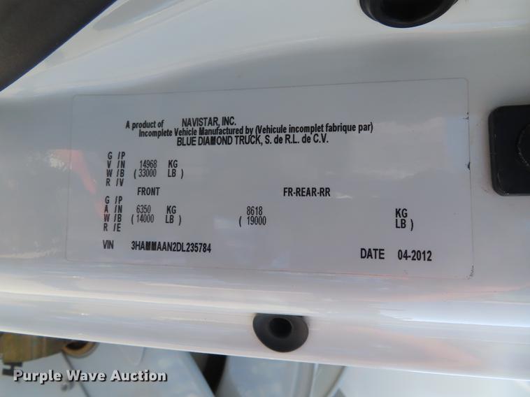 image for item DE3537 2013 International DuraStar 4300 service truck with crane