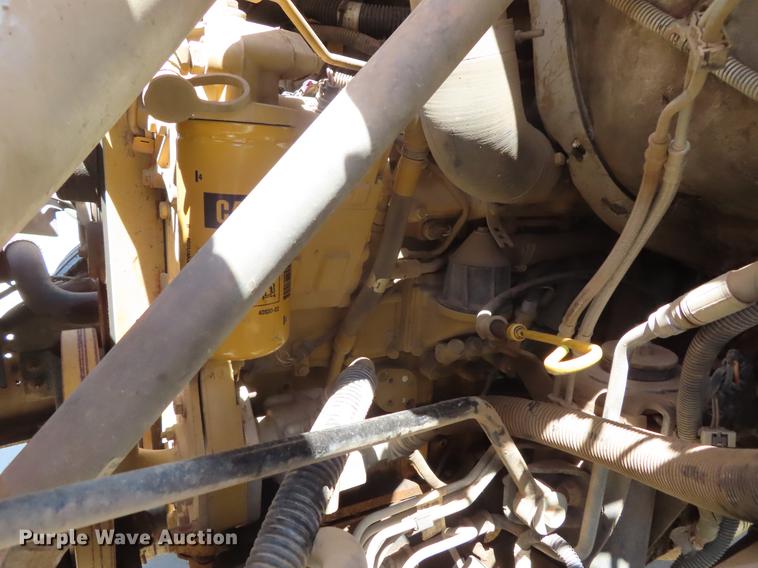 image for item DE3543 2004 Chevrolet C7500 tank truck