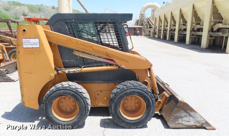 image for item DE3545 2002 Case 70XT skid steer