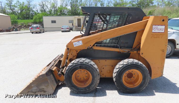 image for item DE3545 2002 Case 70XT skid steer