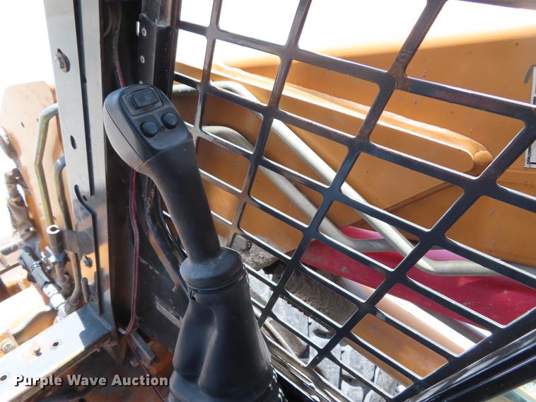 image for item DE3545 2002 Case 70XT skid steer