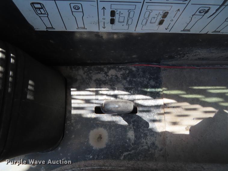 image for item DE3545 2002 Case 70XT skid steer