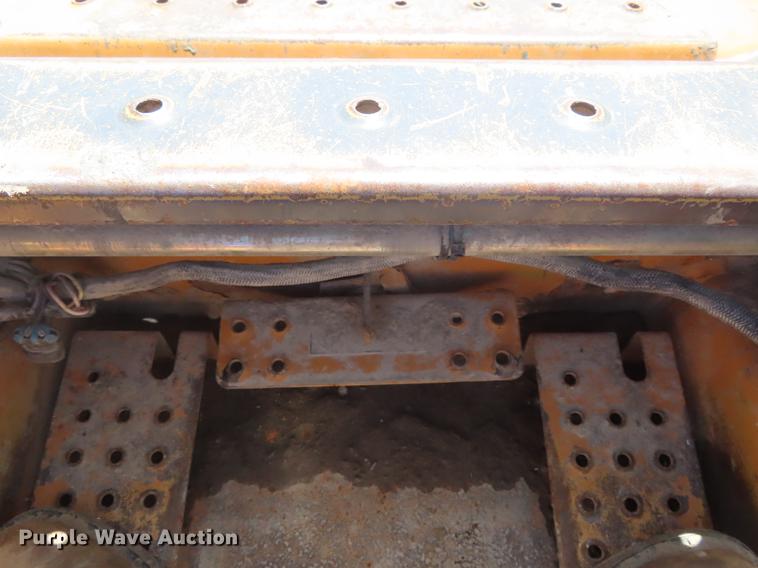 image for item DE3545 2002 Case 70XT skid steer