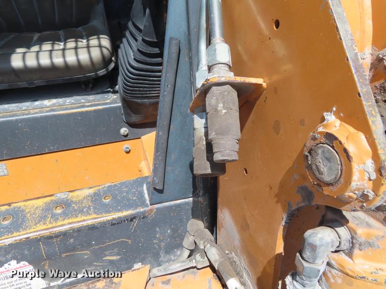 image for item DE3545 2002 Case 70XT skid steer