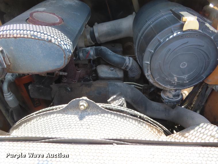 image for item DE3545 2002 Case 70XT skid steer