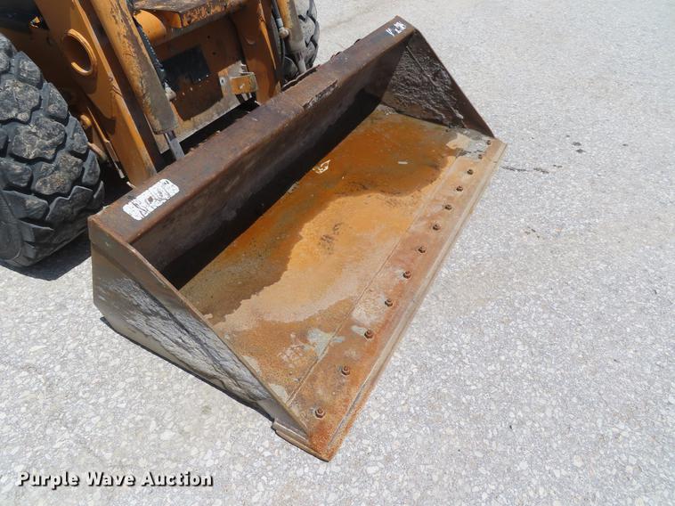 image for item DE3545 2002 Case 70XT skid steer