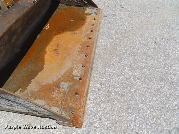 image for item DE3545 2002 Case 70XT skid steer