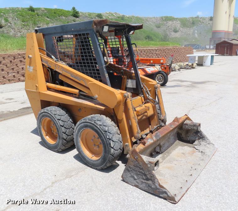 image for item DE3546 2001 Case 1840 skid steer