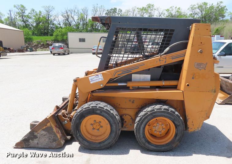 image for item DE3546 2001 Case 1840 skid steer