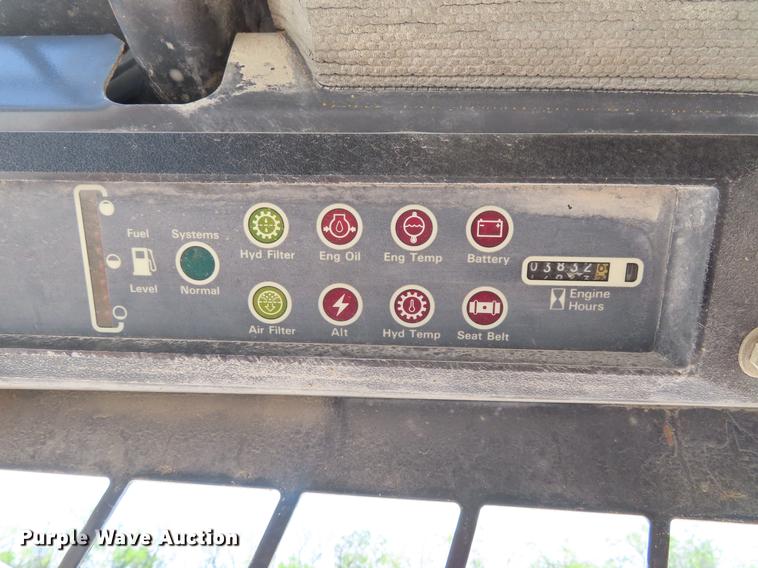 image for item DE3546 2001 Case 1840 skid steer