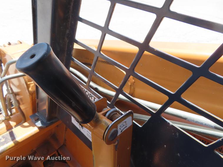 image for item DE3546 2001 Case 1840 skid steer