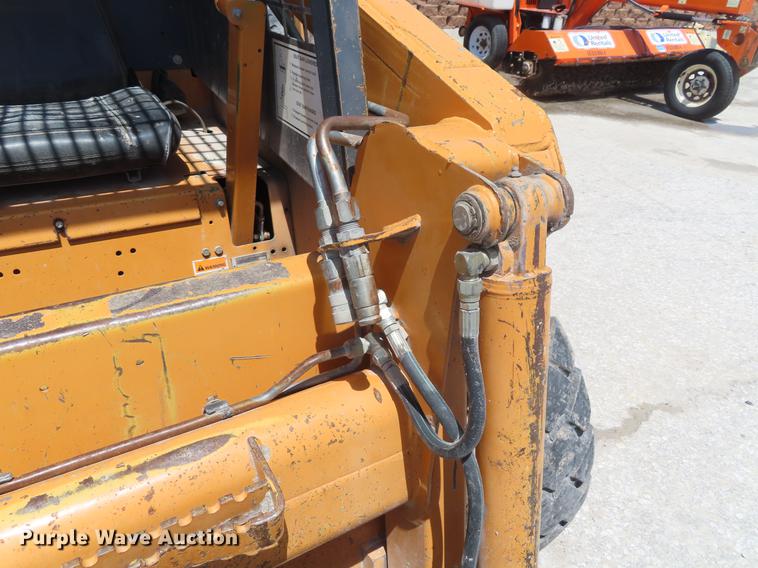 image for item DE3546 2001 Case 1840 skid steer