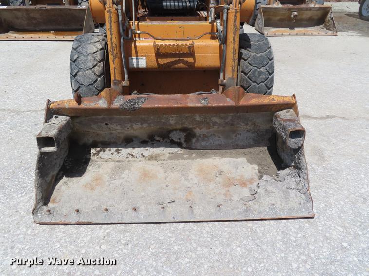 image for item DE3546 2001 Case 1840 skid steer