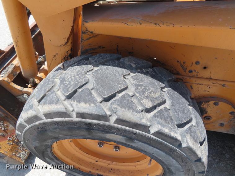 image for item DE3546 2001 Case 1840 skid steer