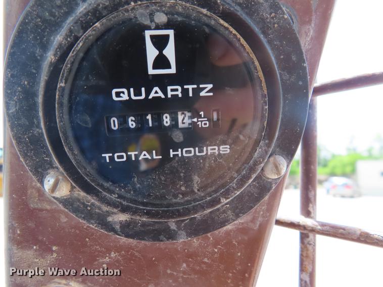 image for item DE3547 Case 1835B skid steer