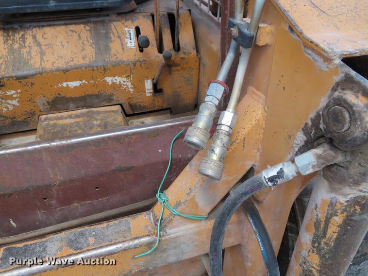 image for item DE3547 Case 1835B skid steer