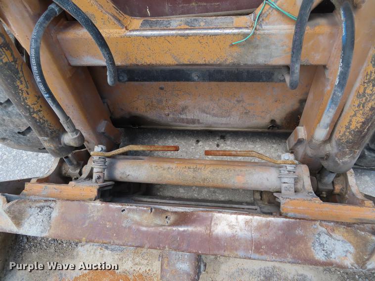 image for item DE3547 Case 1835B skid steer