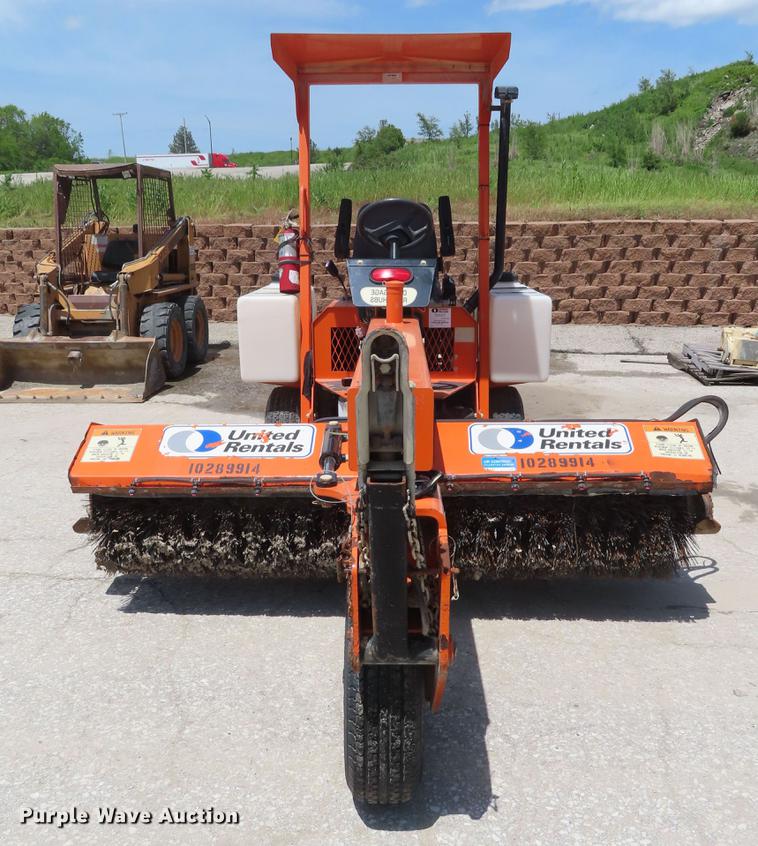 image for item DE3548 2014 Lay-mor Sweepmaster 300 broom