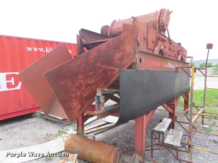 image for item DE3549 Cedarapids two deck screen