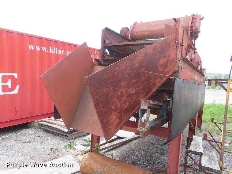 image for item DE3549 Cedarapids two deck screen