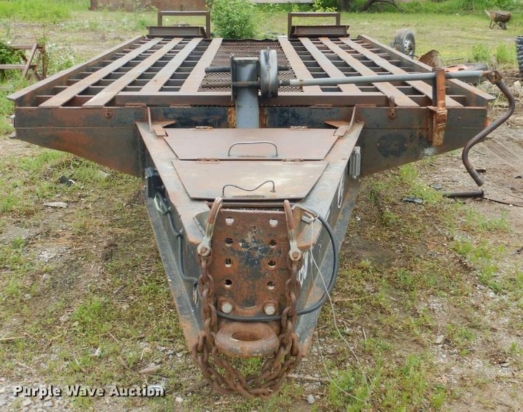 image for item DE3902 1985 Shopbuilt equipment trailer