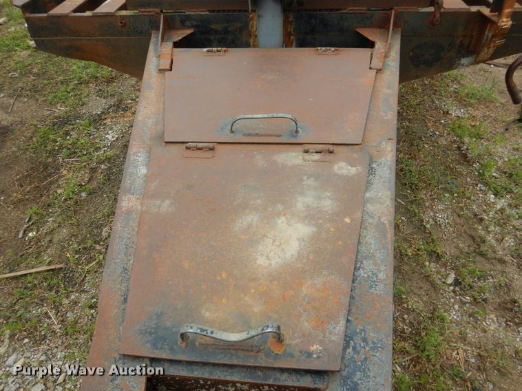 image for item DE3902 1985 Shopbuilt equipment trailer