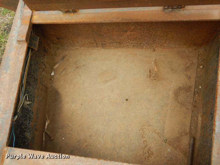 image for item DE3902 1985 Shopbuilt equipment trailer