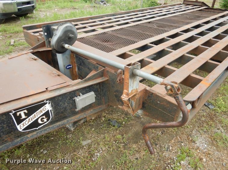 image for item DE3902 1985 Shopbuilt equipment trailer