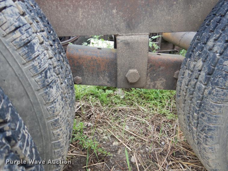 image for item DE3902 1985 Shopbuilt equipment trailer