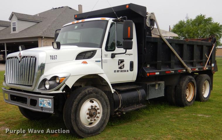 image for item DE3903 2010 International 7400 dump truck