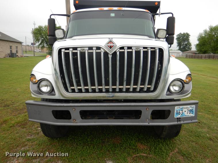 image for item DE3903 2010 International 7400 dump truck