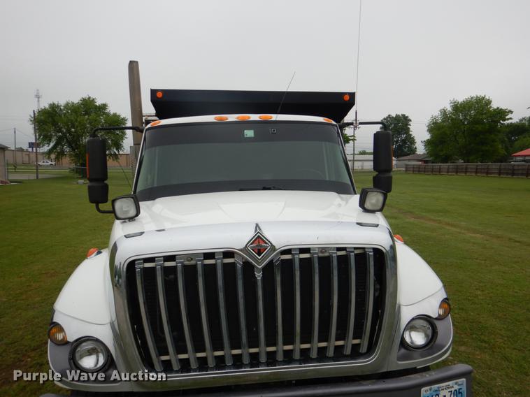 image for item DE3903 2010 International 7400 dump truck