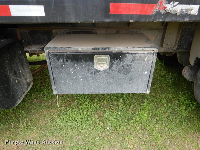 image for item DE3903 2010 International 7400 dump truck