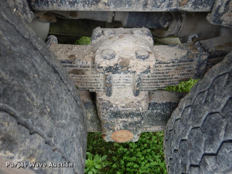 image for item DE3903 2010 International 7400 dump truck