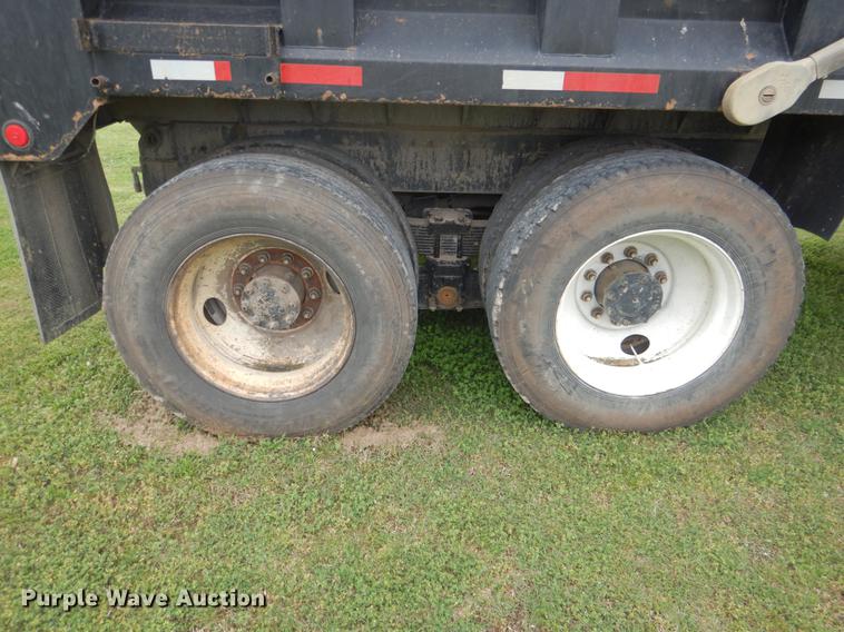 image for item DE3903 2010 International 7400 dump truck