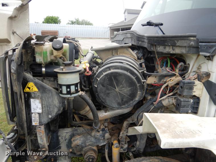 image for item DE3903 2010 International 7400 dump truck