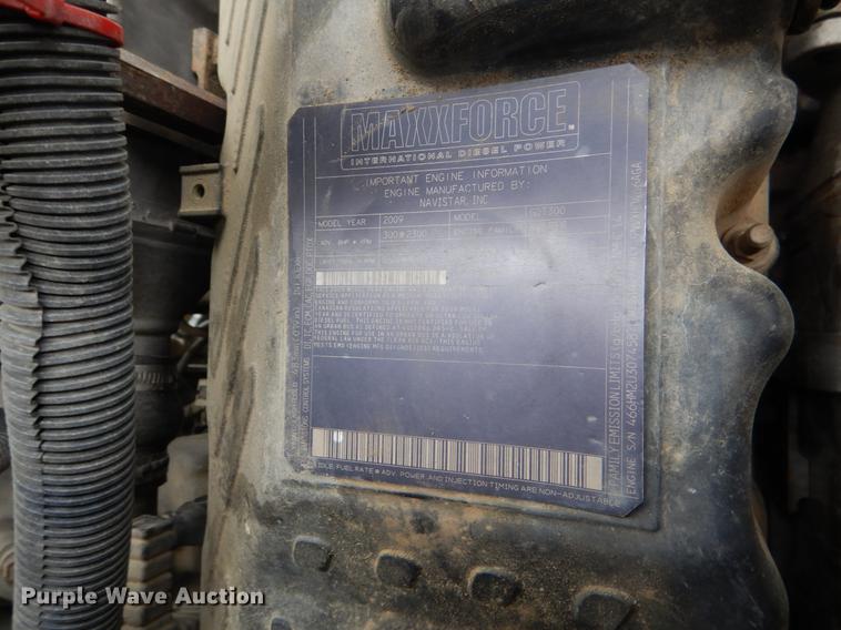 image for item DE3903 2010 International 7400 dump truck