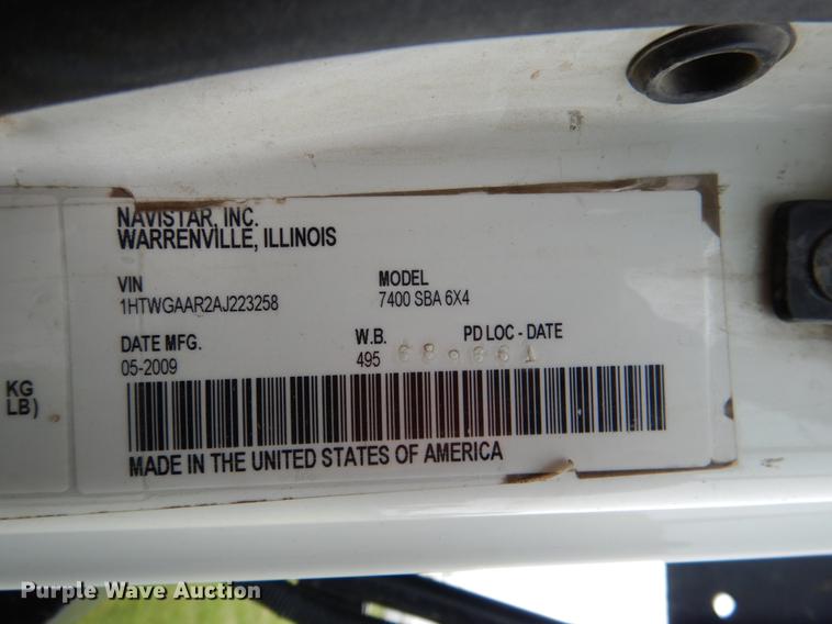 image for item DE3903 2010 International 7400 dump truck