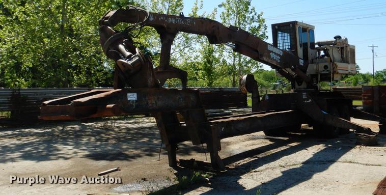 image for item DE3919 1996 Barko 160TRK log loader