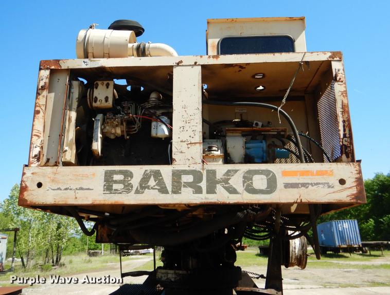 image for item DE3919 1996 Barko 160TRK log loader