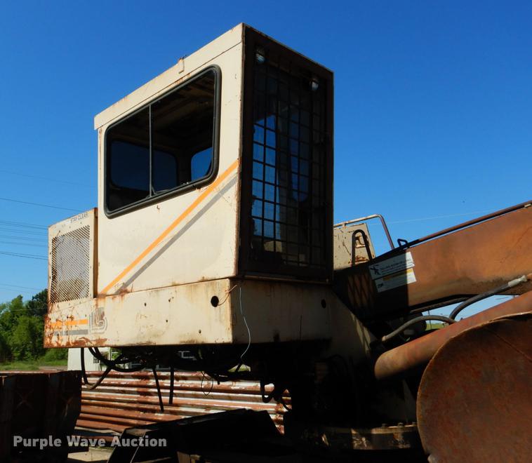 image for item DE3919 1996 Barko 160TRK log loader