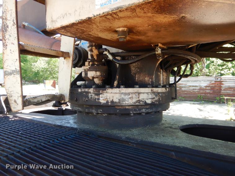 image for item DE3919 1996 Barko 160TRK log loader