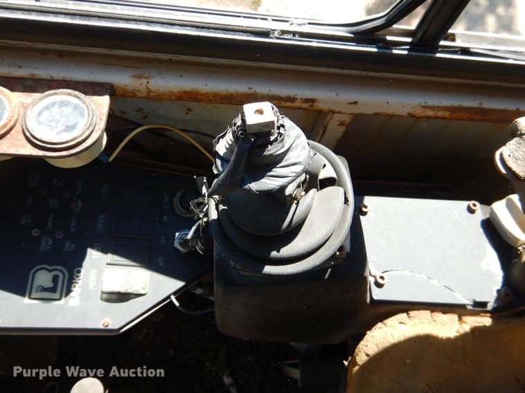 image for item DE3919 1996 Barko 160TRK log loader