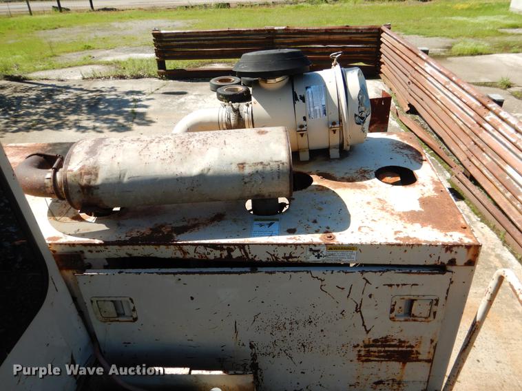 image for item DE3919 1996 Barko 160TRK log loader