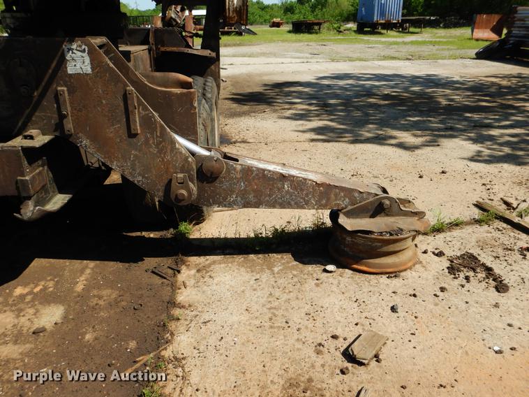 image for item DE3919 1996 Barko 160TRK log loader